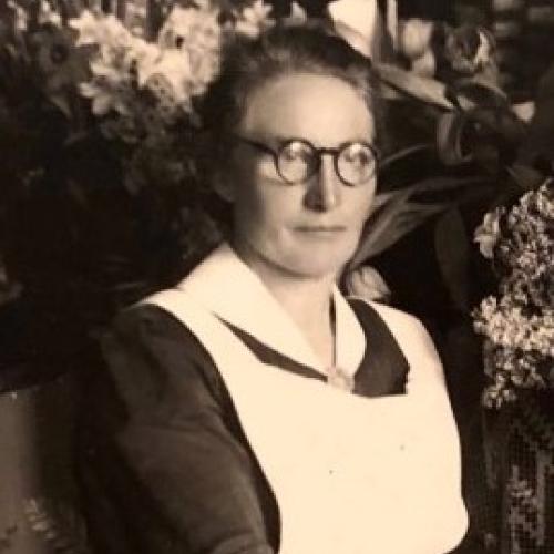 Foto van Ettje Roelfina Falkena geboren op 17 juni 1896 te Wonseradeel